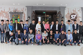 ��������Ƶ����¶������ѧУ�ι۽���